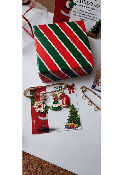 Yılbaşı Temalı Yaka Iğnesi Broş, Kartlı ve Kutulu Hediye Seti modelleri