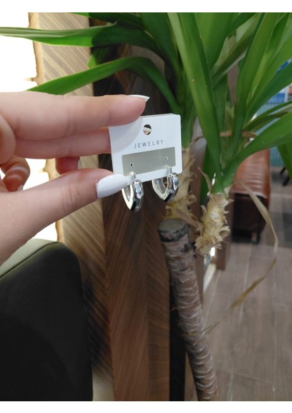 Silver Sallantılı Kalpli Küpe