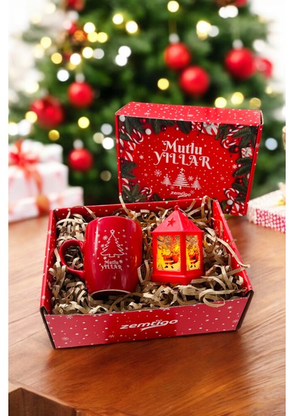 Yılbaşı Temalı Kahve Kupa ve Fener Hediye Seti, Kutulu, Eğlenceli ve Sıcak Hediye