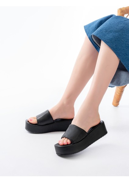 Siyah Dolgu Topuklu Kadın Terlik fiyatları