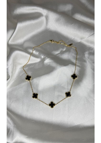 Çiçek Desenli Zarif Tasarım Yonca Kolye Siyah Gold Çelik fiyatları