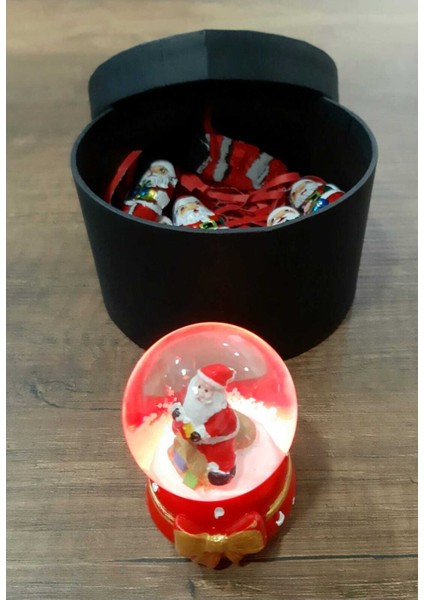 Işıklı Kar Küresi ve Noel Baba Çikolataları ile Yılbaşı Keyfi fiyatları