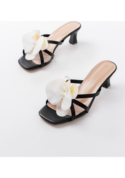 Siyah Orkide Detaylı Ince Topuklu Kadın Terlik fırsatları