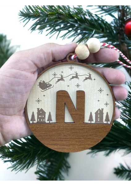 Kişiye Özel Minimalist N Harfi Noel Baba Desenli Yılbaşı Ağacı Süsü fiyatları