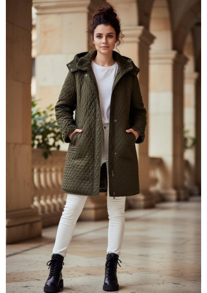 Kadın Büyük Beden Içi Polar Cepli Çıkarılabilir Kapüşonlu Kapitone Kaban Mont (Dar Kalıptır)