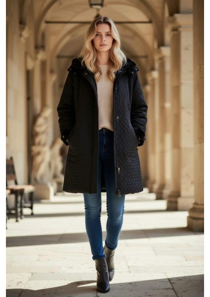 Kadın Büyük Beden Içi Polar Cepli Çıkarılabilir Kapüşonlu Kapitone Kaban Mont (Dar Kalıptır)