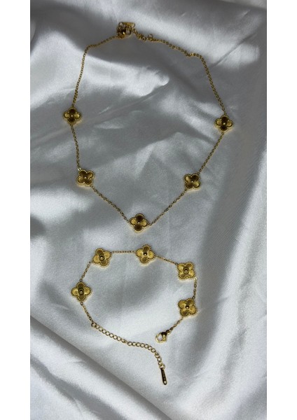 Çiçek Desenli Zarif Tasarım Yonca Kolye ve Bileklik Set fiyatları