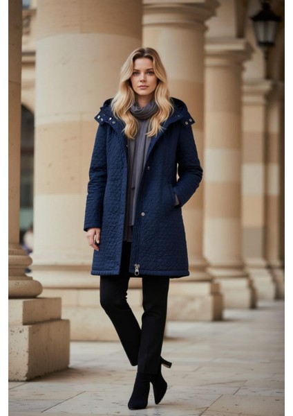 Kadın Büyük Beden Içi Polar Cepli Çıkarılabilir Kapüşonlu Kapitone Kaban Mont (Dar Kalıptır)