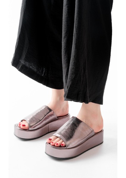 Rose Cam Kırığı Geniş Bantlı Dolgu Kadın Terlik