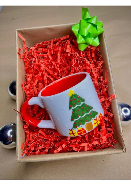 Yılbaşı Temalı Hediye Seti, Fincan, Bileklik, Çorap ve Mum, Sevdiklerinize Özel Seçenek modelleri