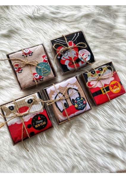 Renkli 5’li Noel Çorap Seti, Eğlenceli ve Şık Yılbaşı Tasarımı