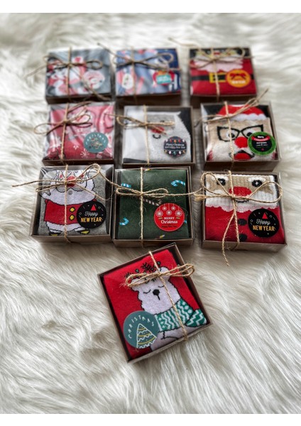 10 Adet Kutulu Renkli Yılbaşı Noel Çorap Seti, Şık ve Eğlenceli Hediye Seçeneği fiyatları