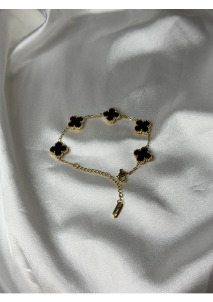 Kolye ve Bileklik Yonca Set Çiçek Desenli Zarif Tasarım modelleri