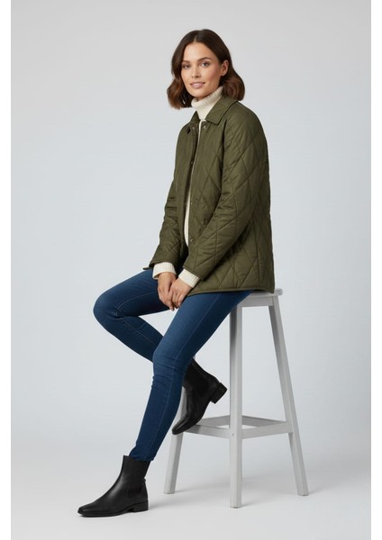 Kadın Kapitone Cepli Mont Ceket fırsatları