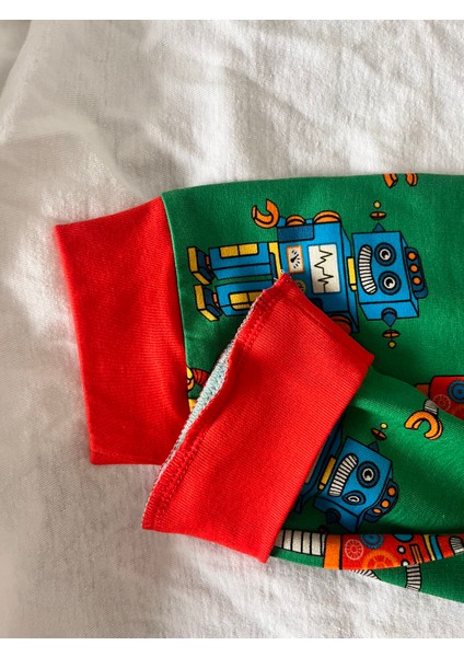 Erkek Çocuk Likralı Penye Kaliteli Robot Baskılı Pijama Takımı