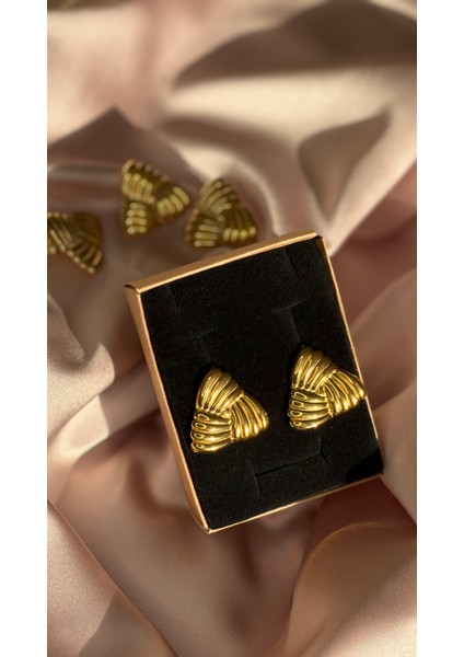 Vintage Üçgen Gold Tasarım Küpe