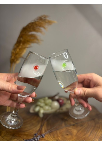 Şampanya Kadehi̇ Gülen Yüz Fi̇gürlü 2'li̇ modelleri