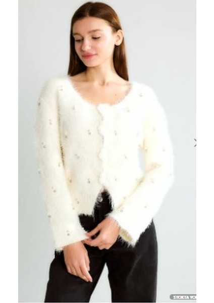 Hırka Ekru İncili Sakallı fırsatları