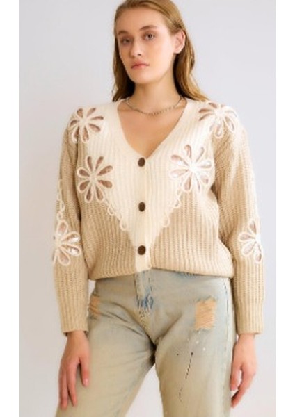 Hırka Düğmeli Pullu fiyatları