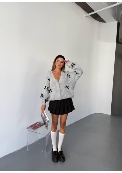 Gri Kurdeleli Triko Hırka fiyatları