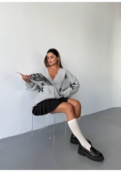 Gri Kurdeleli Triko Hırka fırsatları