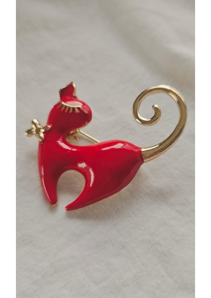 Kırmızı Mineli Üç Boyutlu Kedili Broş-Yaka Iğnesi-Çanta Aksesuar fiyatları