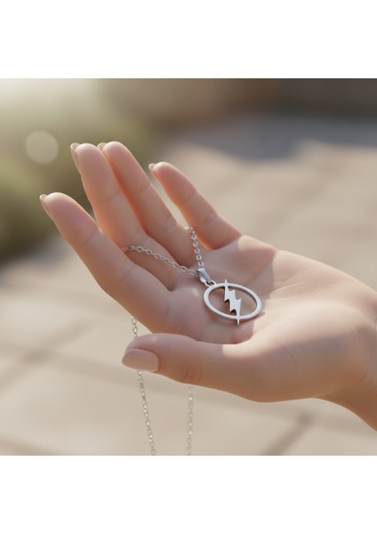 Şimşek - The Flash Gümüş Kaplama Düz Zincir Kolye indirimleri