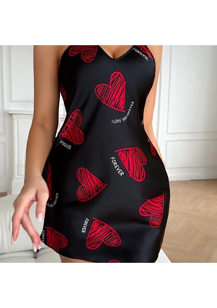 Büyük Kırmızı Kalp Desenli Siyah Saten Gecelik Siyah