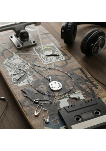 Asi Ruh Nirvana - Gülen Yüz Gümüş Kaplama Düz Zincir Kolye modelleri