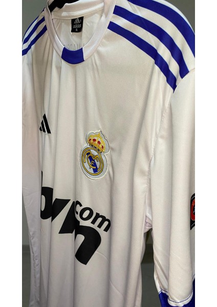 Real Madrid 2010-11 Ronaldo Forma Tshırt modelleri