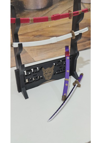 Oni Maskeli 3’lü Katana Standı | Mini Kılıçlar Için Dekoratif Sergi Sehpası