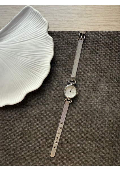 Retro Minimal Hasır Kordon Vintage Kadın Kol Saati Gümüş fiyatları