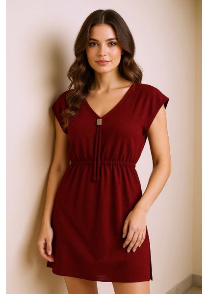 - Kadın Bordo Yanları Yırtmaçlı Tokalı V Yaka Mini Plaj Elbisesi indirimleri