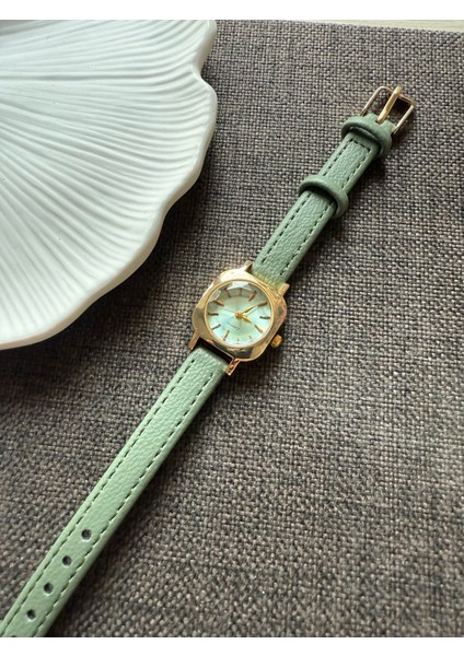 Retro Minimal Deri Kordon Vintage Kadın Kol Saati Su Yeşili
