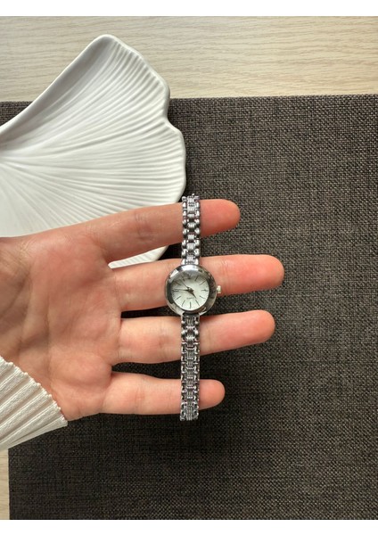 Retro Minimal Boncuk Kordon Vintage Kadın Kol Saati Gümüş