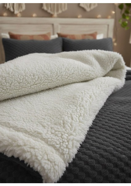 Petek Kare Desen Battalboy Welsoft Yatak Örtüsü fırsatları