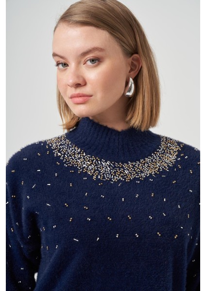 7003 Sıfır Yaka Serpme Boncuk Işlemeli Angora Tunik fırsatları