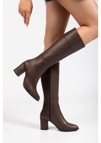 ZRİN-4422 Premium Sivri Burun Kahve Topuklu Fermuarlı Çizme modelleri