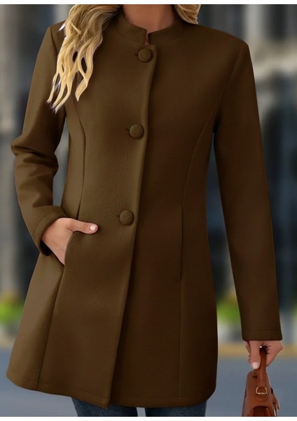 Kadın Uzun Kollu Hakim Yakalı Önden Düğmeli Cep Detaylı Kısa Taba Kaşe Kaban