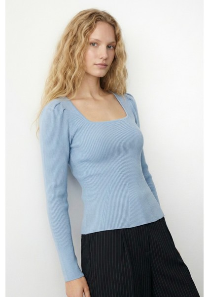 Kare Yaka Uzun Kollu Triko Bluz fiyatları