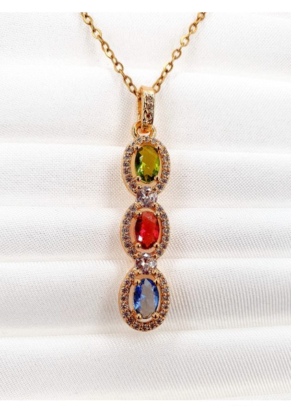 Üç Renk Işıltısı – Yeşil, Kırmızı ve Mavi Taşlı Zarif Kadın Kolye ✧✧✧