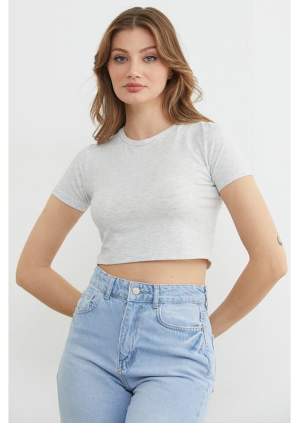 Basic Bisiklet Yaka Crop Tişört fırsatları