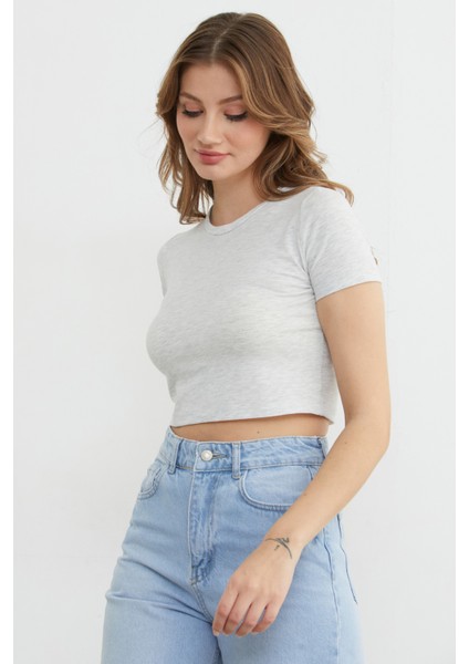 Basic Bisiklet Yaka Crop Tişört indirimleri