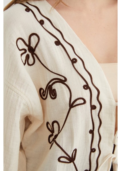 Nakışlı Önü Bağcıklı Keten Görünümlü Kimono