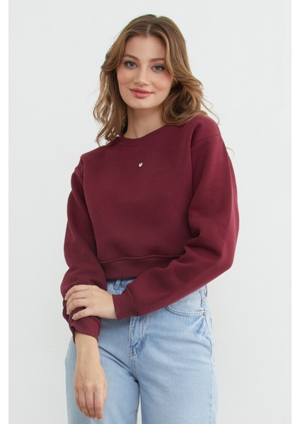 3 Iplik Kalp Aksesuarlı Crop Sweatshirt modelleri