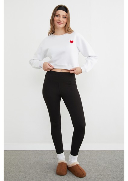 3 Iplik Kalp Nakışlı Crop Sweatshirt modelleri