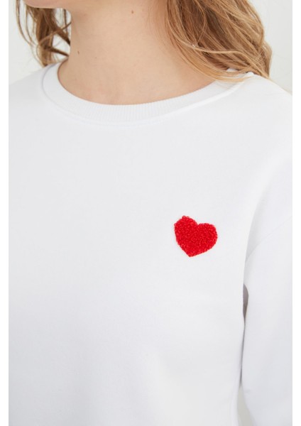 3 Iplik Kalp Nakışlı Crop Sweatshirt