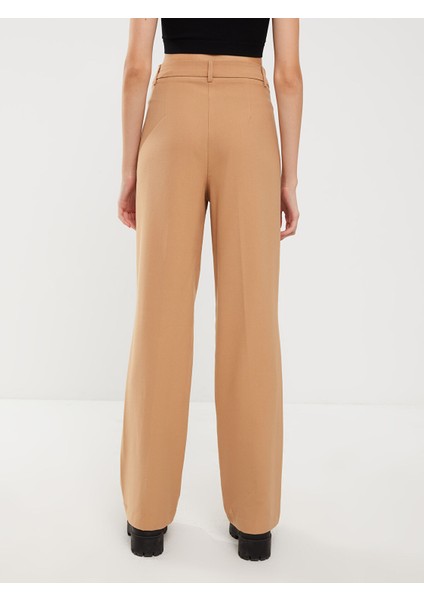 Yeni Sezon Kadın Standart Fit Düz Pantolon fırsatları