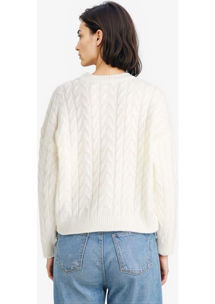 Yılbaşı Temalı Regular Fit Bisiklet Yaka Kazak F8249AX25CW fırsatları