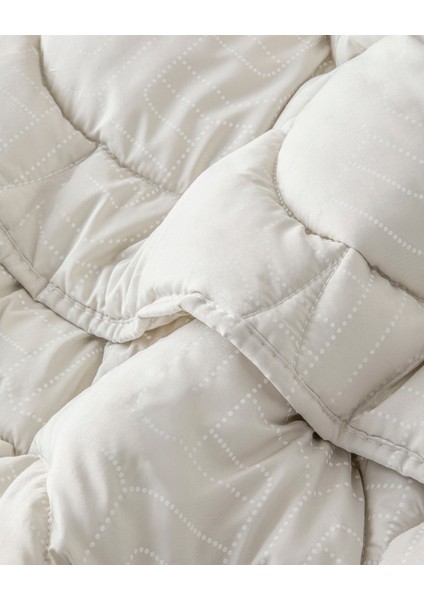 Fiesta Baskılı Mikrofiber Çift Kişilik Yorgan 195X215 cm Taş Rengi modelleri